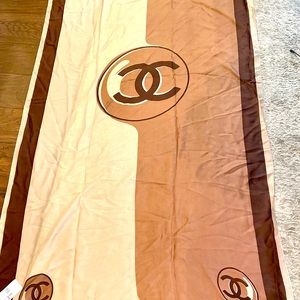 Beautiful NWT CHANEL stole scarf.